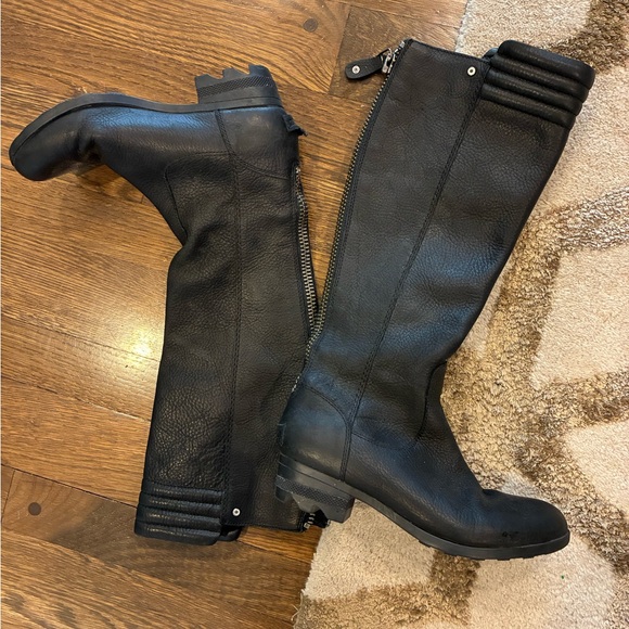 Sorel High Boots - Picture 3 of 10